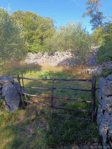 Predivna građevinska parcela u Malinskoj