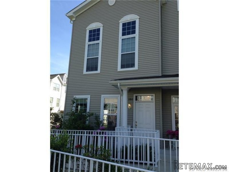 2 bedroom Flat For Sale: 144 Melanie.. - 2