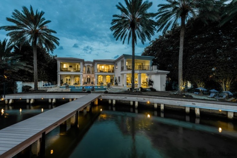 6 bedroom House For Sale: 4330 N BAY RD