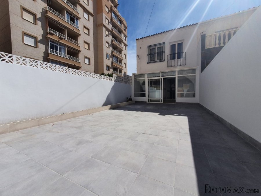 Nice duplex with 2 bedrooms and 2 bathrooms in the area of..
