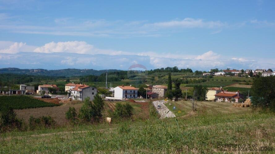 Građevinsko zemljište otvorenog pogleda kod Vižinade