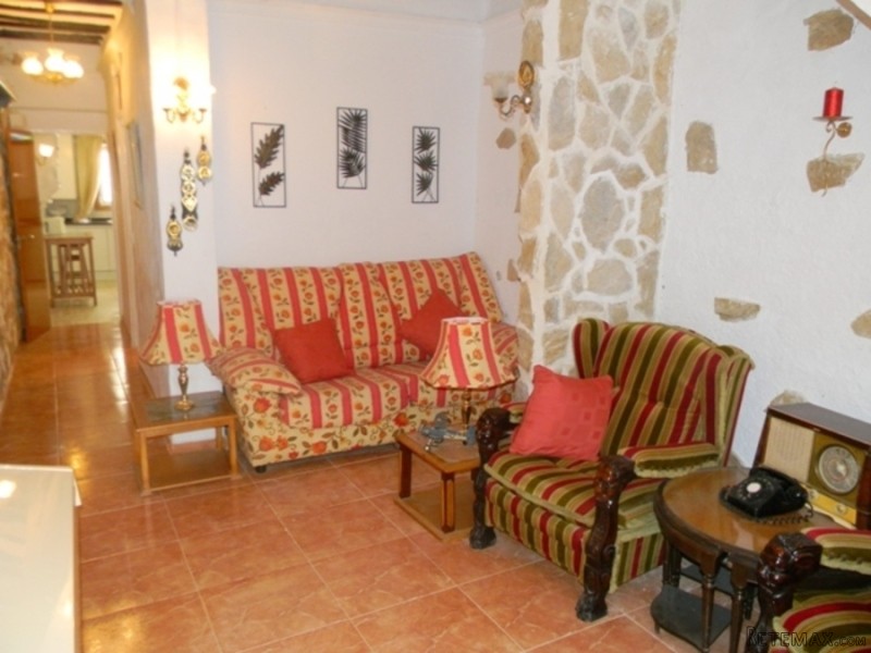 Town House / Village House in Cuevas..