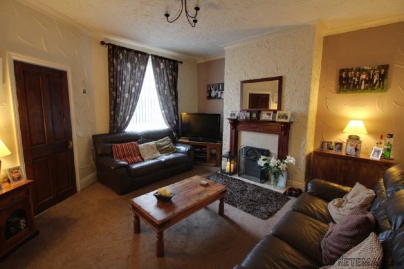 2 bedroom, End Of Terrace House house.. - 2