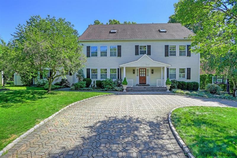 5 bedroom House For Sale: 11 Palmer..