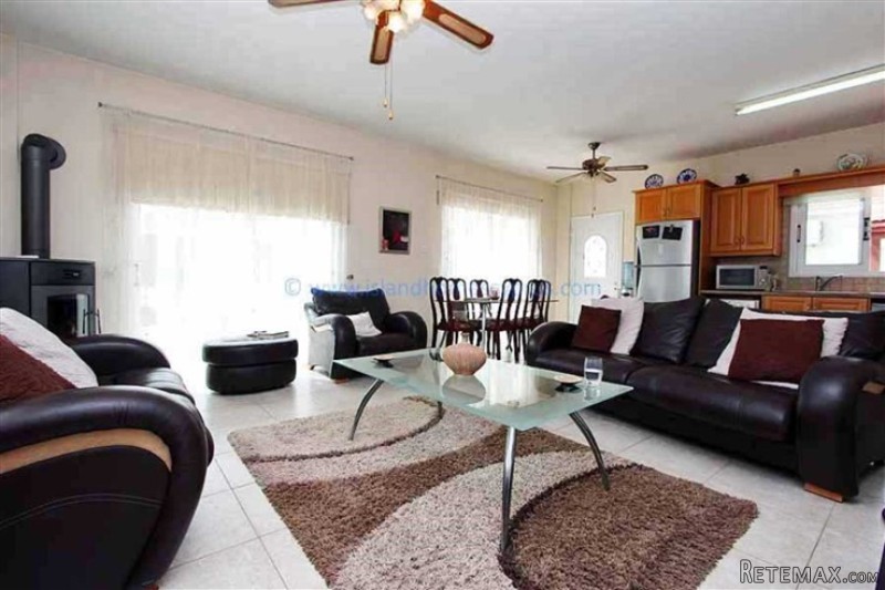 House Bungalow - For Sale - 2 Bedrooms - 2