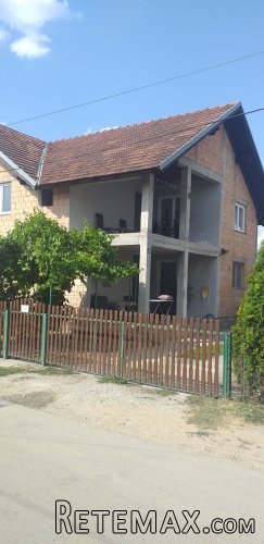 Prodajem kucu Novi Sad-Sajlovo