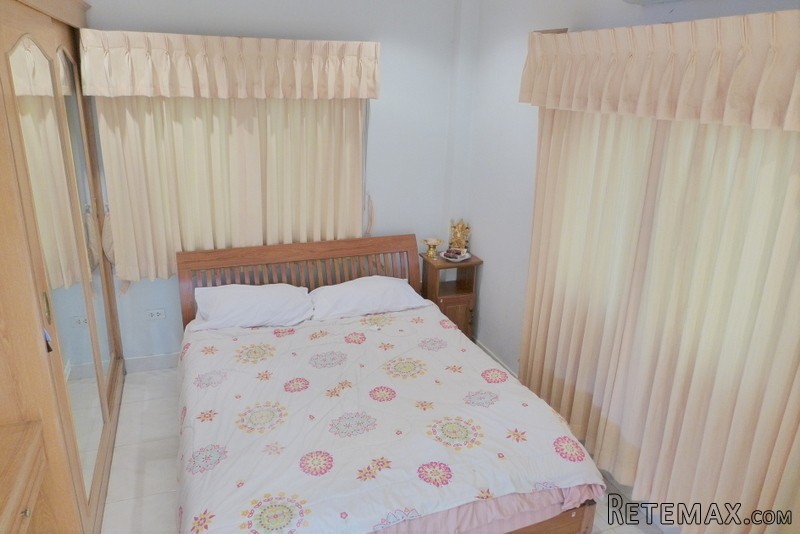4 bedroom pool house at central Jomtien.. - 2