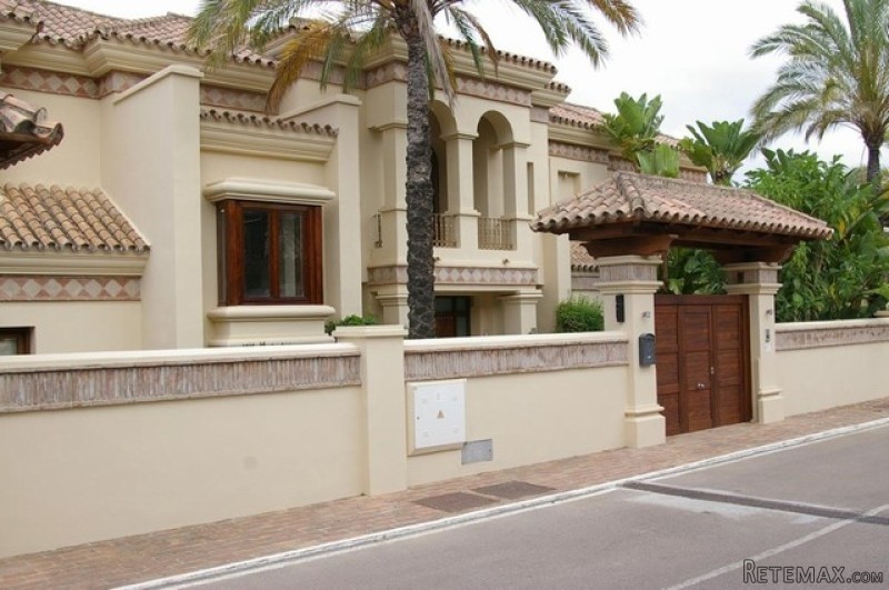 HM3S2658 - Villa For sale in El Paraiso..