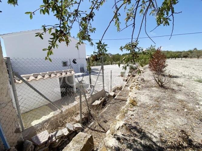 NEW TO VOSS HOMES - An immaculately presented, recently.. - 8