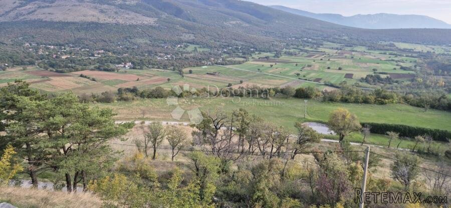 Stara kuća u Boljunu, skrivenom dragulju središnje Istre