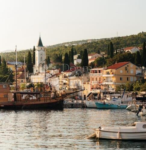 Selce, poslovni prostor uz šetnicu - 2