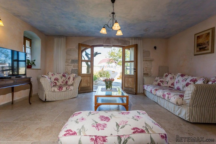 ISTRA - UNIKATNA AUTOHTONA VILLA 290 m2 - 4