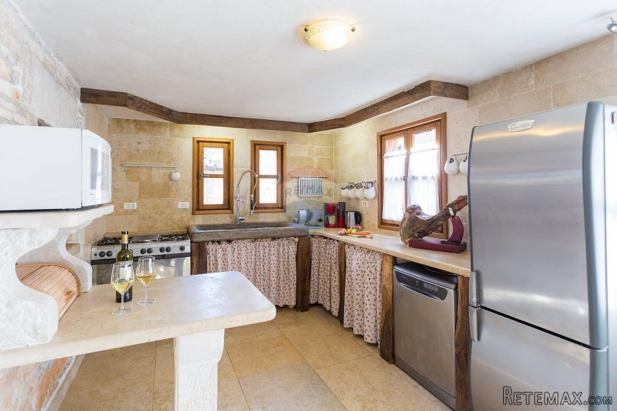 ISTRA - UNIKATNA AUTOHTONA VILLA 290 m2 - 5