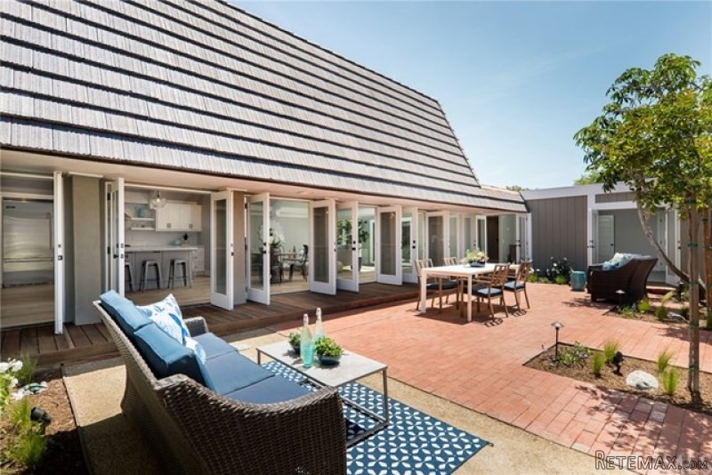23682 Sidney Bay