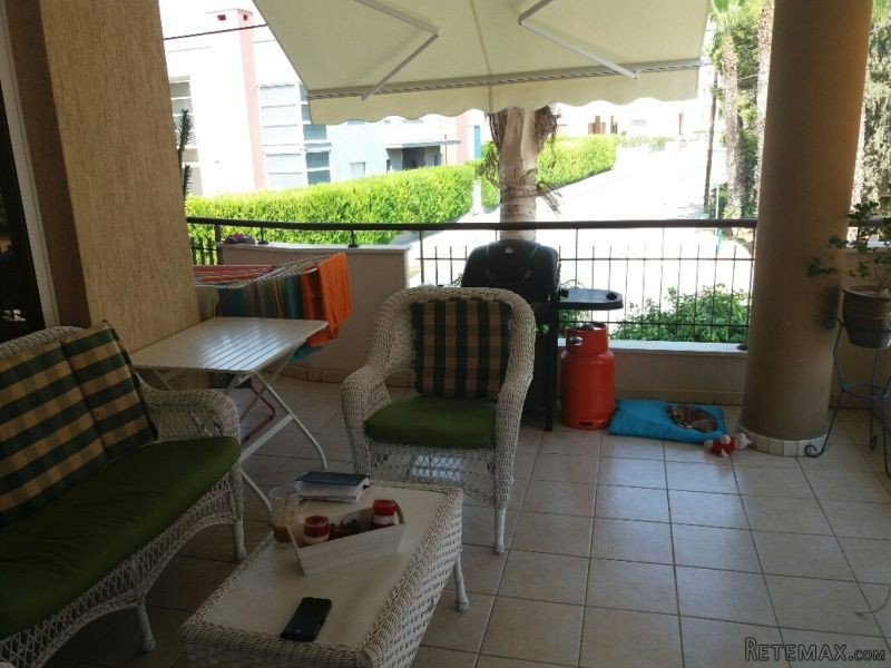 A large 4 bed apartment in St Nicholas.. - 2