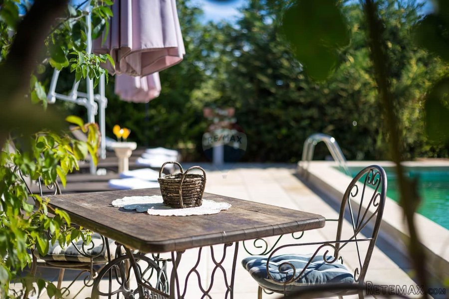 ISTRA - UNIKATNA AUTOHTONA VILLA 290 m2 - 8