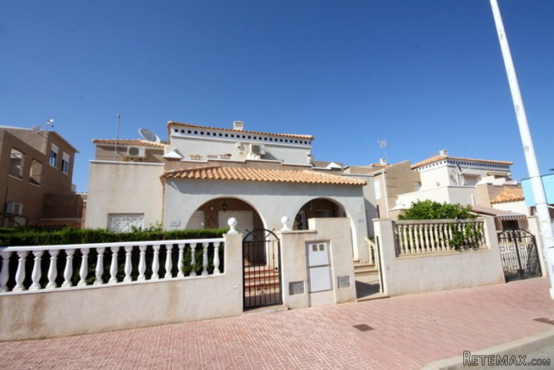 3 Bedrooms - Villa - Alicante - For Sale