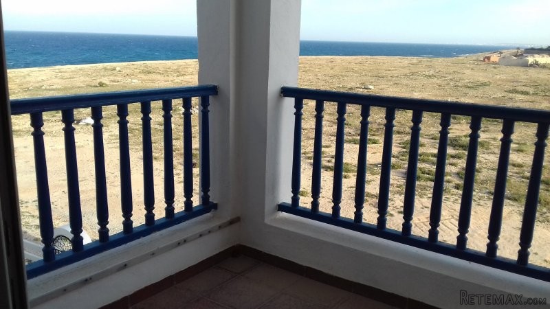 superbe appartement a hergla pieds dans..