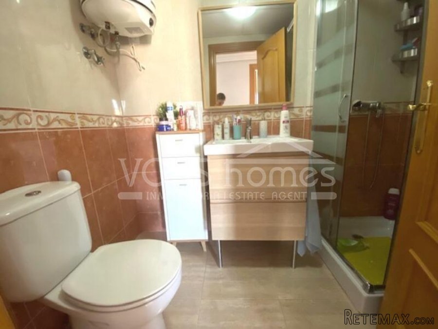 First floor with lift, 3 bed, 2 bath apartment great.. - 13