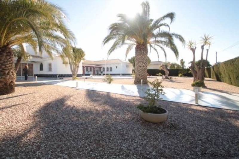 3 Bedroom 3 Bathroom Villa In.. - 2