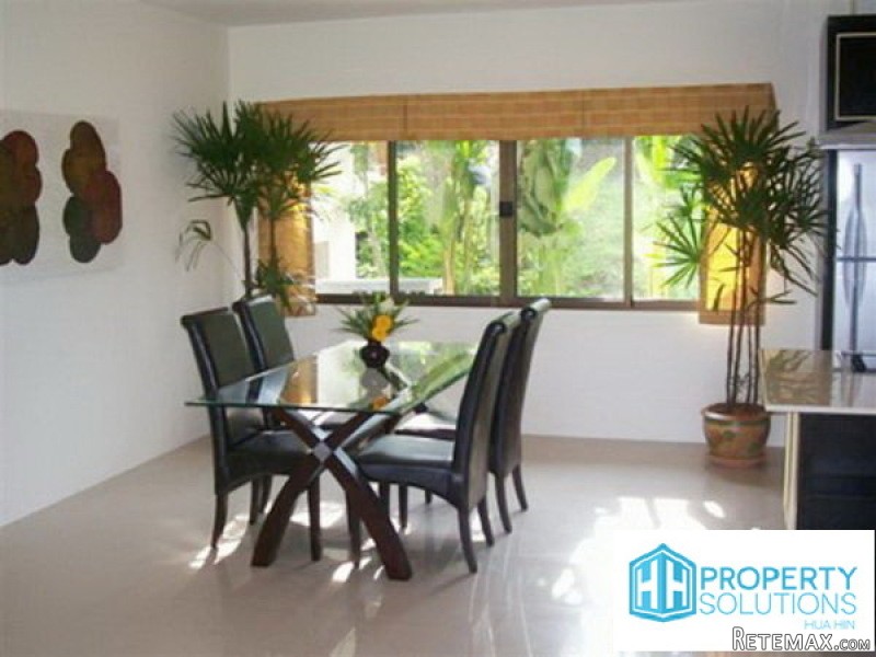 Beautifully Refurbished Condo On Golf.. - 2