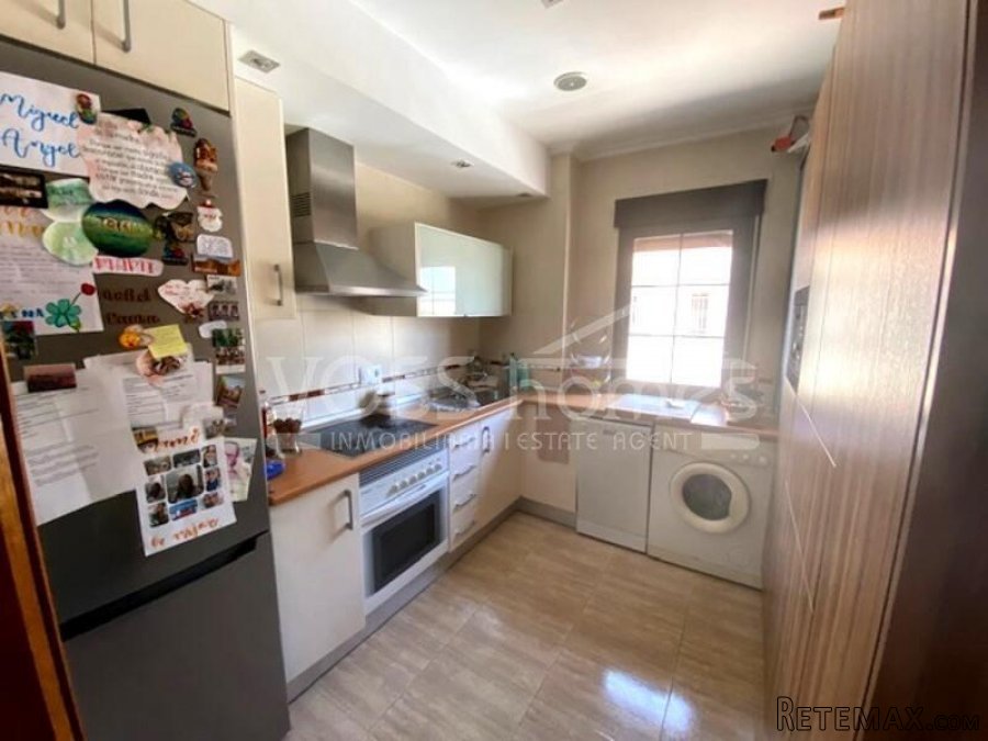 First floor with lift, 3 bed, 2 bath apartment great.. - 18