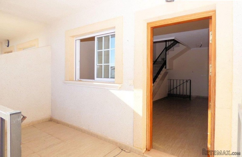 2 Bedrooms Apartment For Sale