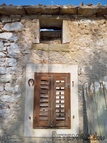 Prodaja istarske kamene kuće za renovaciju, uporabna..