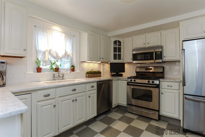 3 bedroom House For Sale: 55 Castle.. - 2