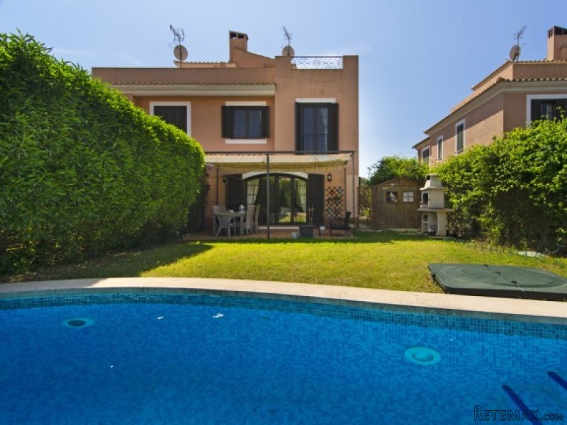 Bright Semi-Detached House In Puig De..