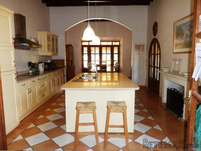 Huge stone built Mallorquin manor house from 1880 located.. - 2