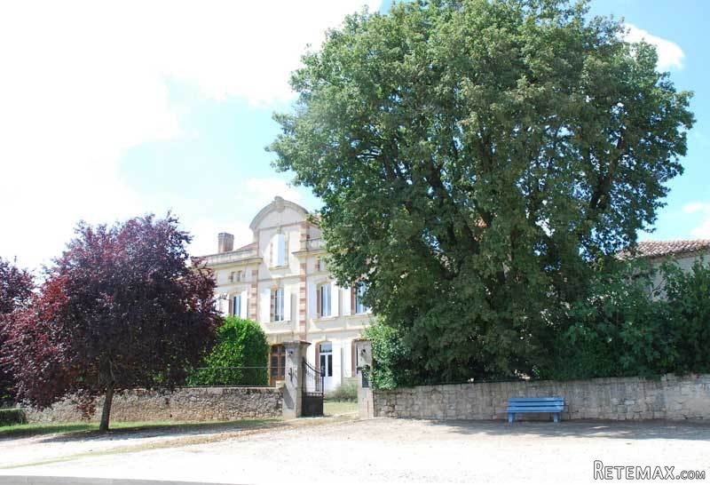 Handsome And Fully Renovated Maison De..