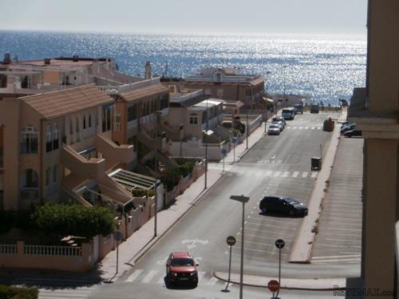 2 bedroom, 1 bathroom Apartment, (build..