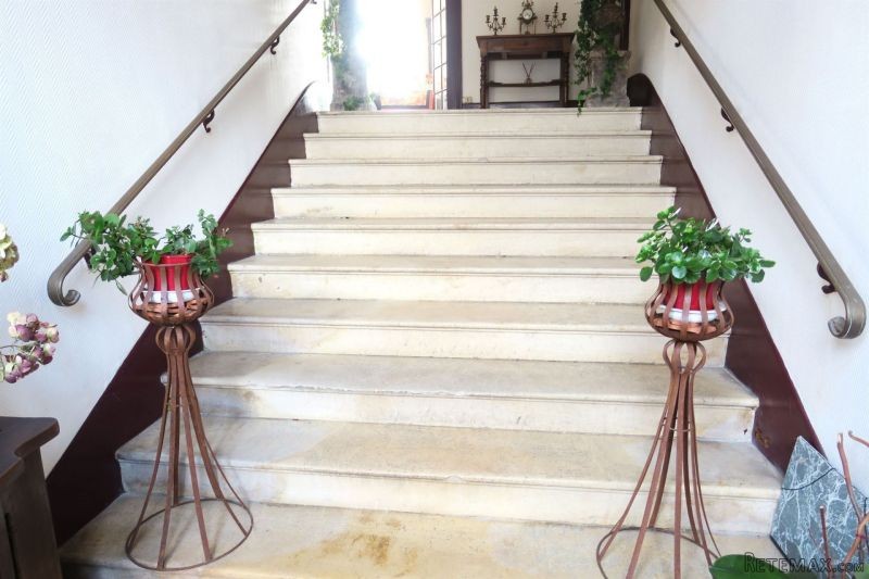 Saintes Townhouse For Sale - 2