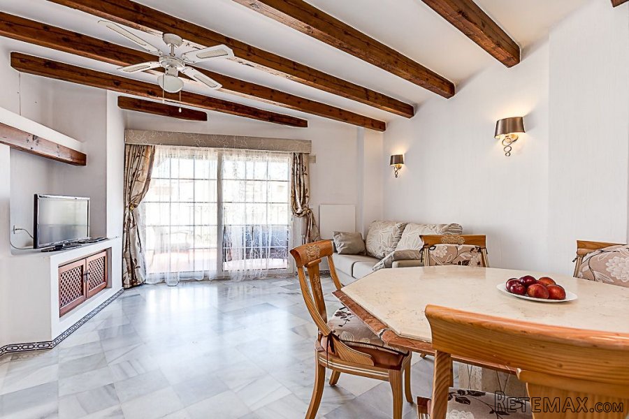Elegant PENTHOUSE apartment with 2 bedrooms, 1 bathroom.. - 2
