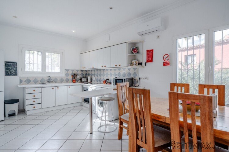located in the La Sabatera area of Moraira, this.. - 4