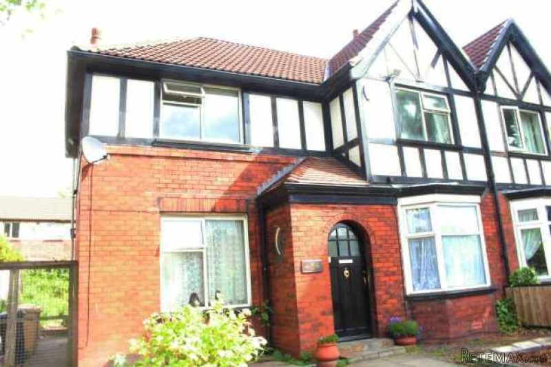 3 bedroom, Semi-detached House house..