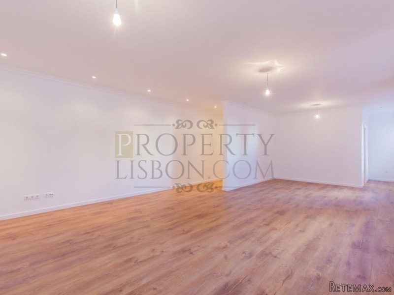 T4 Lisbon Apartment with elevator for.. - 2
