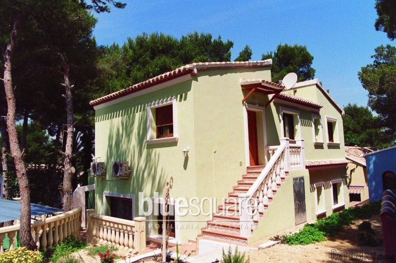 5 houses on a spectacular 3000m2 plot.. - 2