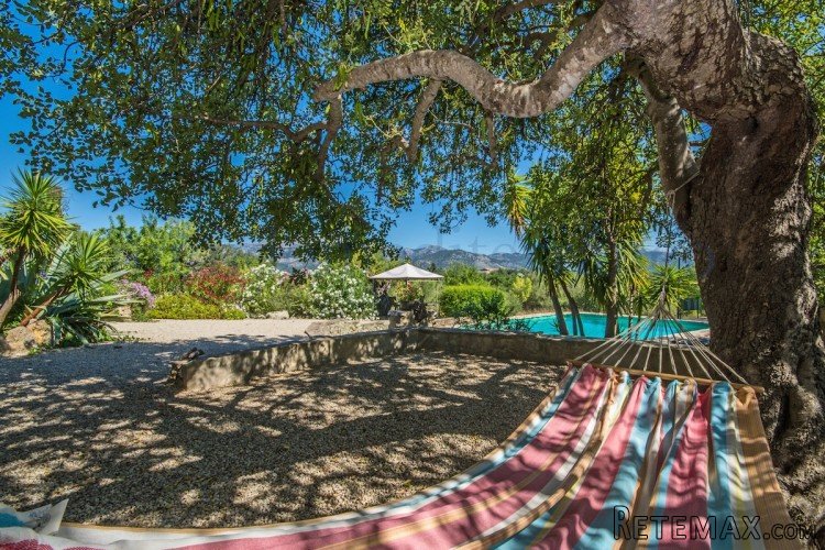Amazing property and location definitely a WOW property.. - 2