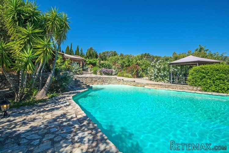 Amazing property and location definitely a WOW property.. - 3