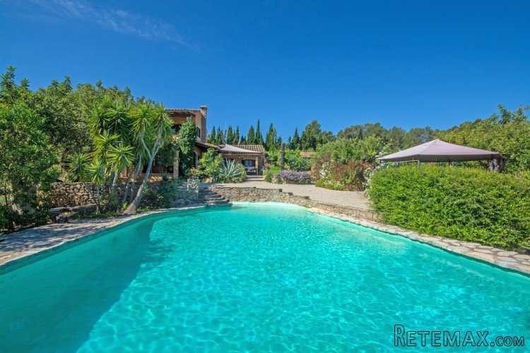 Amazing property and location definitely a WOW property.. - 4