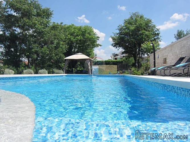 KRASNA NOVA VILLA NA VELIKOJ OKUĆNICI - 3