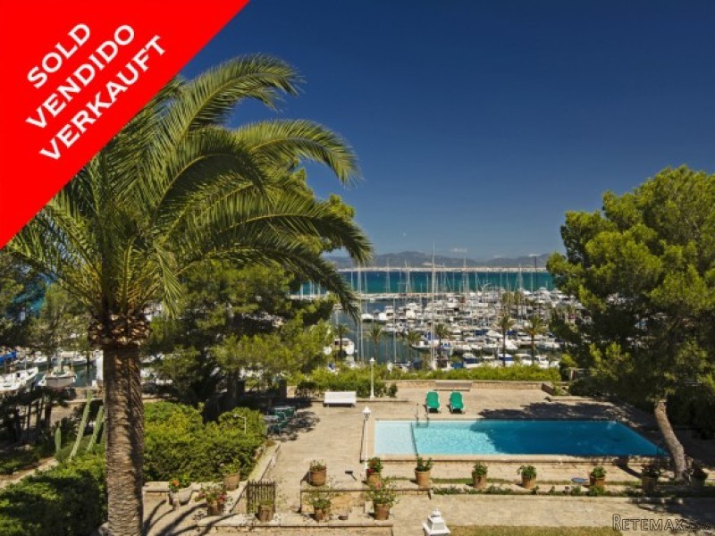 *sold* Spacious Frontline Villa In Son..