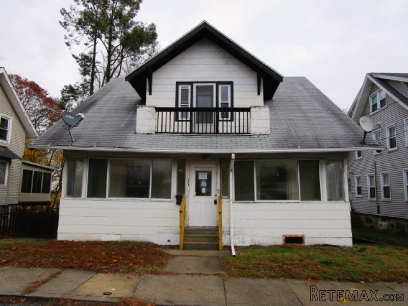 17 Bolles Ave New London, CT, 06320 New..