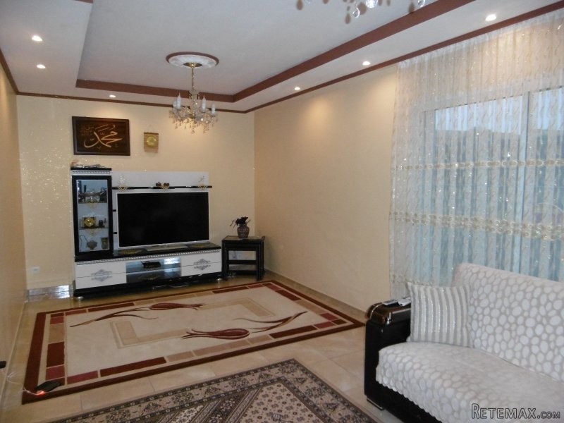 Villa With Garage And Garden Close To.. - 2