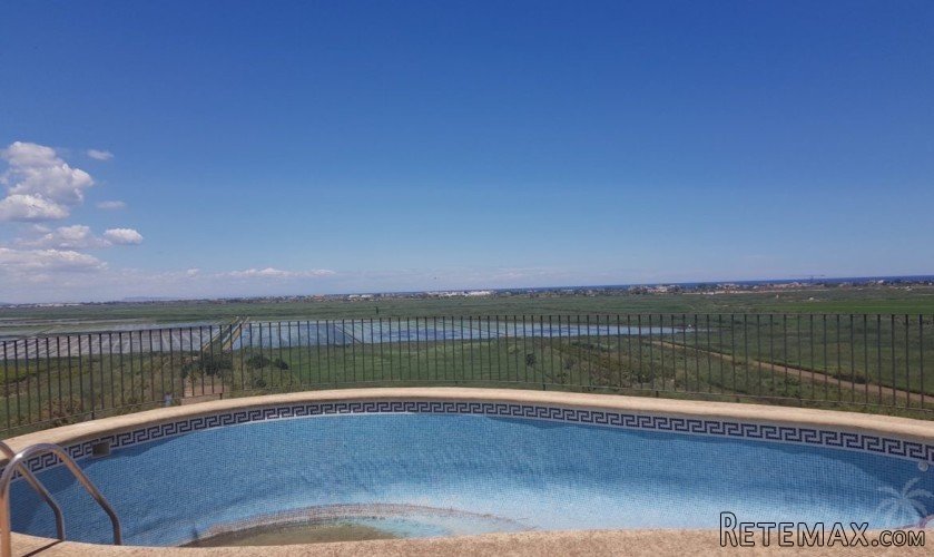 Villa built in 1990 on a 1000m2 plot in Monte Pego with..
