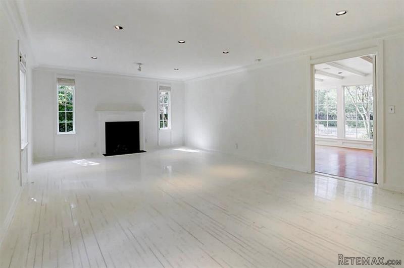 4 bedroom House For Sale: 2128.. - 2