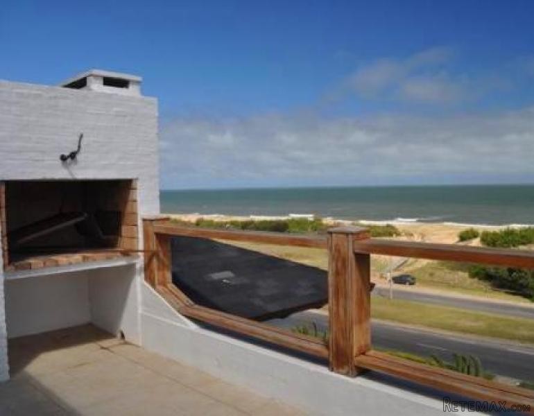 4 Bedroom Apartment - For Sale - San..