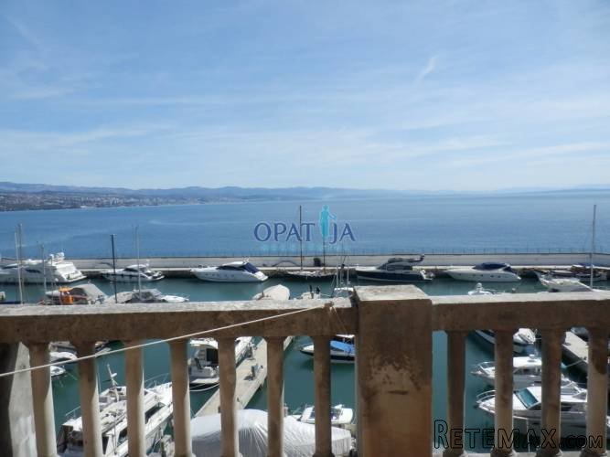 Opatija, samo kod nas!! Stan na savršenoj lokaciji !